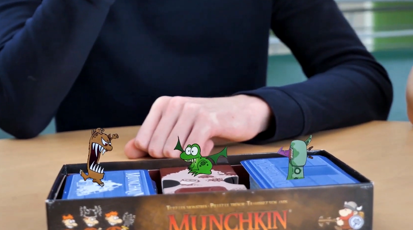 exercice de tracking avec la réalisation d'une pub pour le jeu munchkin
